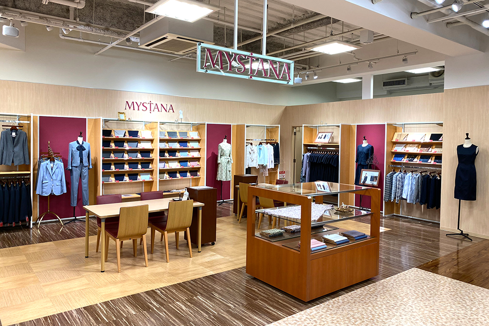 レディース・女性用オーダースーツ MYSTANA（ミスターナ） 平塚店 内観